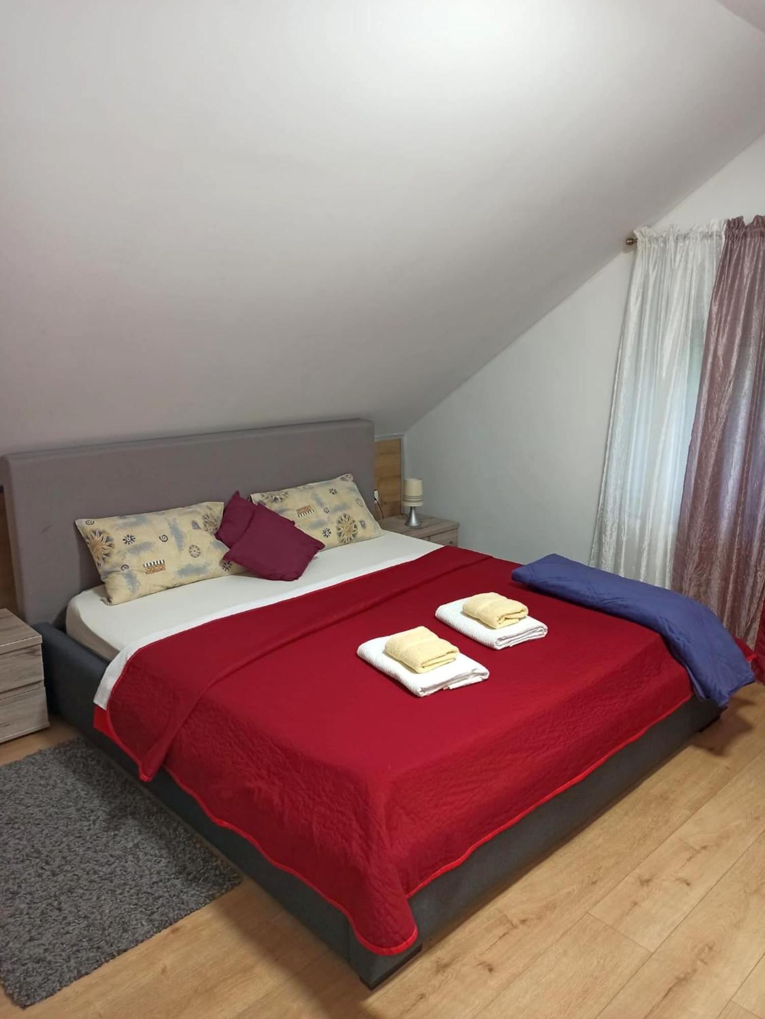 Apartmani Leptir Раковица Екстер'єр фото