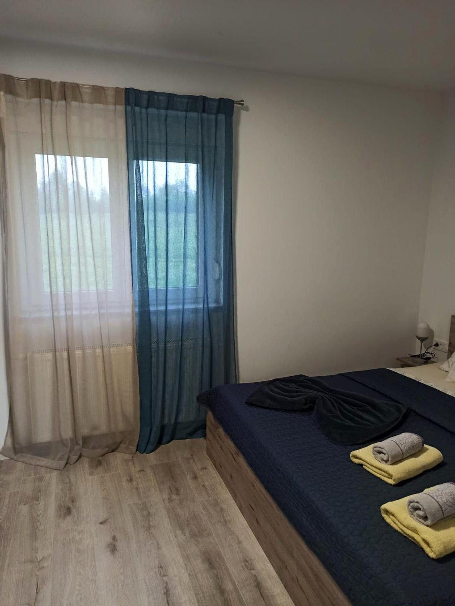 Apartmani Leptir Раковица Екстер'єр фото
