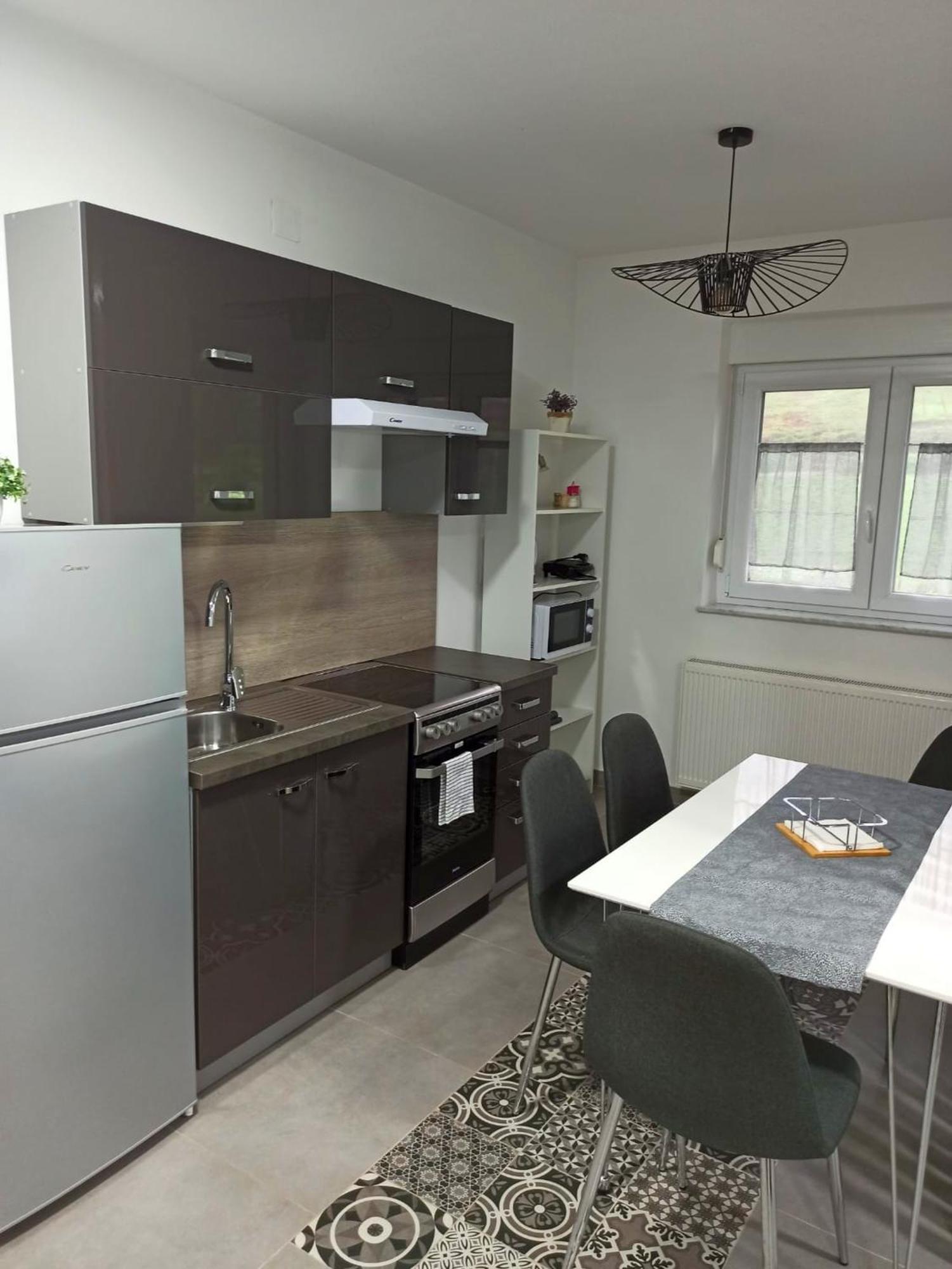 Apartmani Leptir Раковица Екстер'єр фото